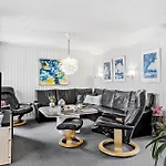 2 Bedroom Awesome In Nyaraló Otterup