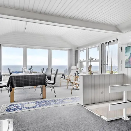 2 Bedroom Awesome In Nyaraló
