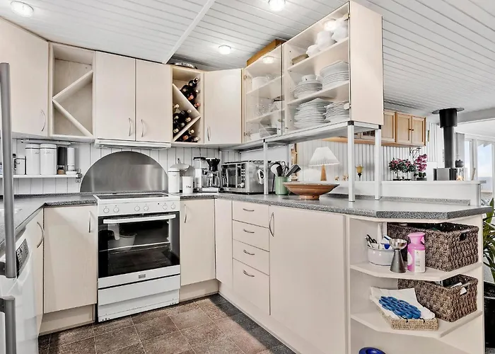 Сasa de vacaciones 2 Bedroom Awesome In *