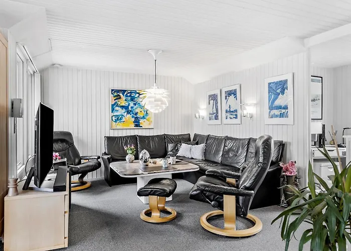 2 Bedroom Awesome In Сasa de vacaciones Otterup